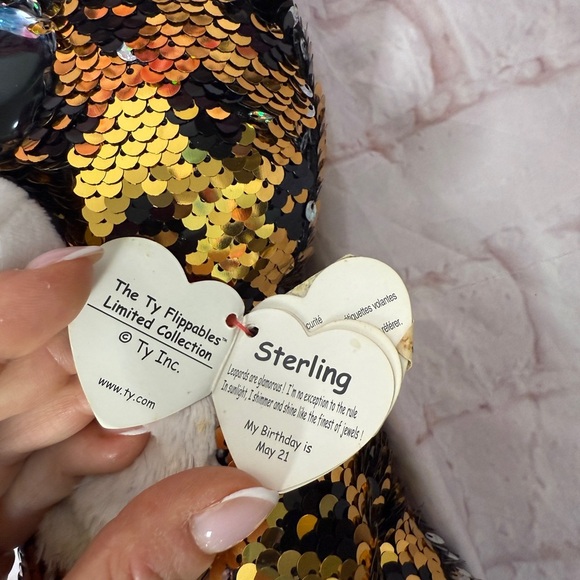 Sequin TY Flippables Leopard Plush with Blue Eyes - Picture 4 of 6